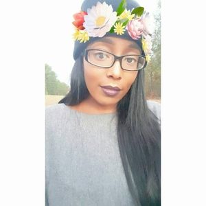 Meet your Posher, Briana